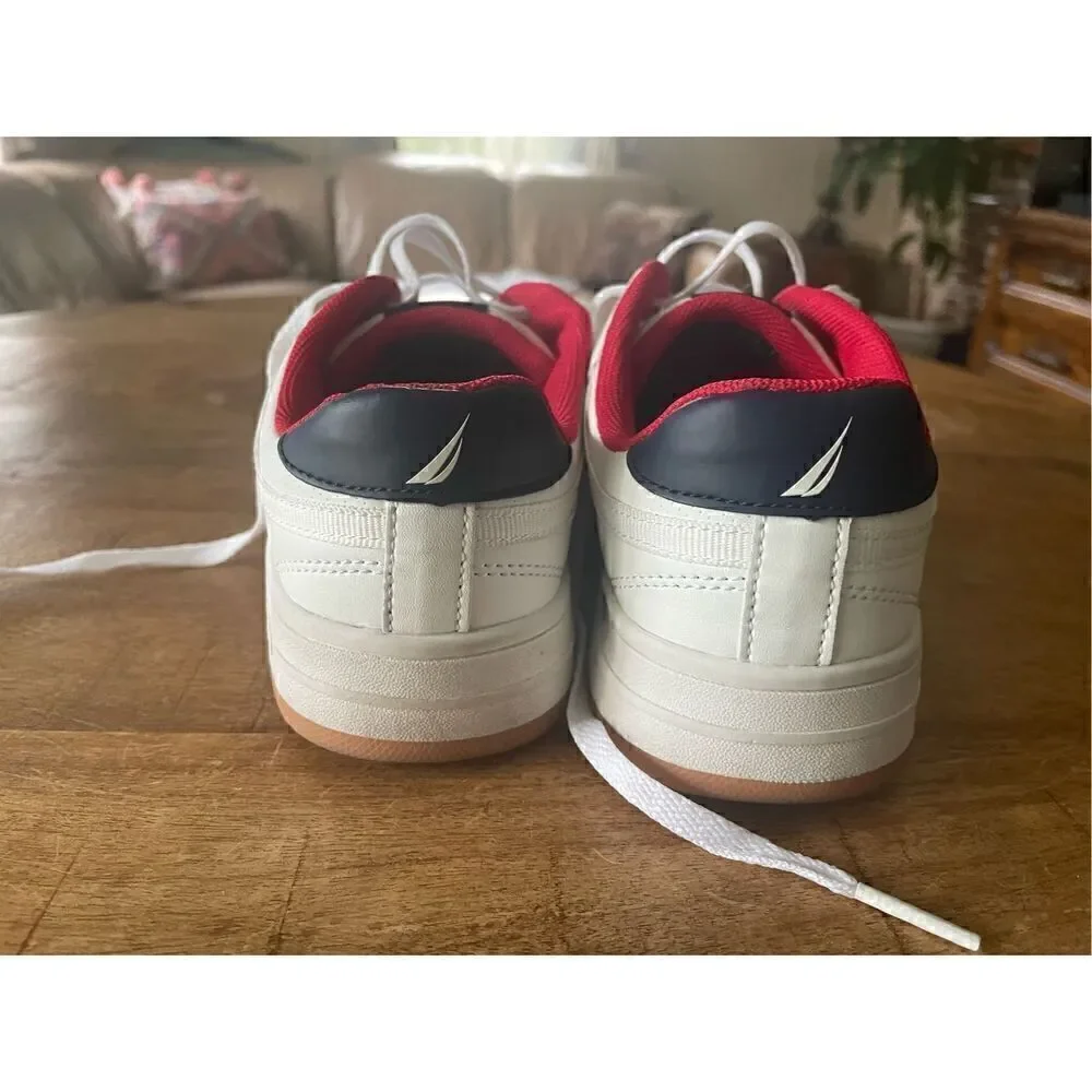 Boys nautica shoes size 5